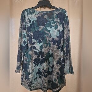 Basic Editions Women's Blouse - Navy and Teal Floral